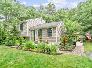 21 Dorothy Dr, Plymouth, MA 02360