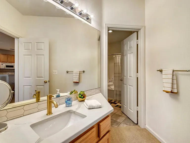 550 Mohawk Dr #70 — Photo 18