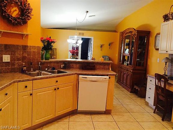 5th image of 4130 SW 8th Ct
