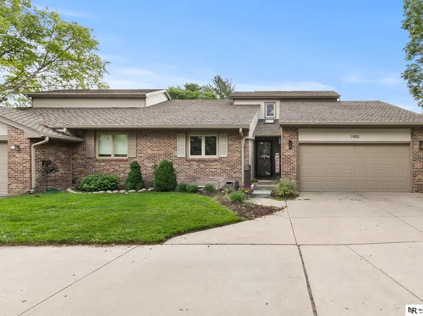 1900 Lori Ln, Lincoln, NE 68506