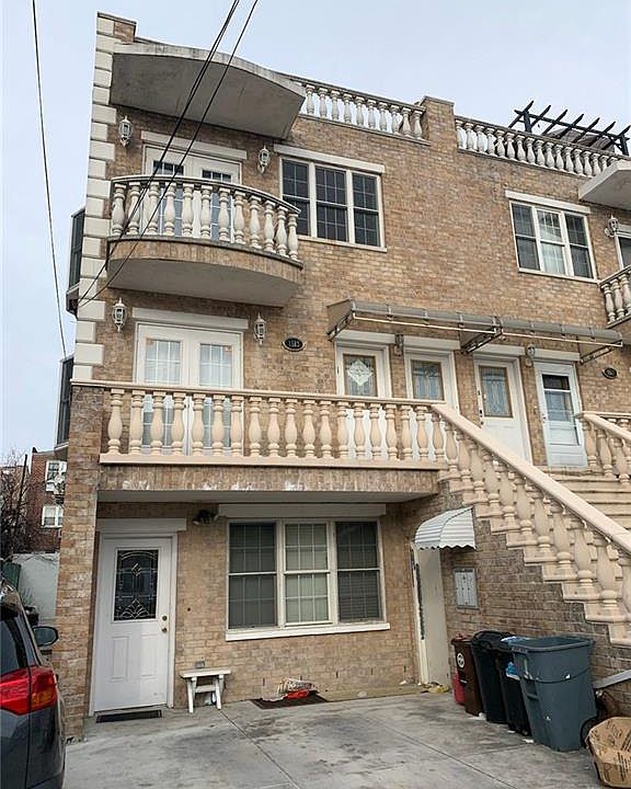 2nd image of 1513 70th St #2A
