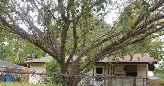3rd image of 220 Linda Dr