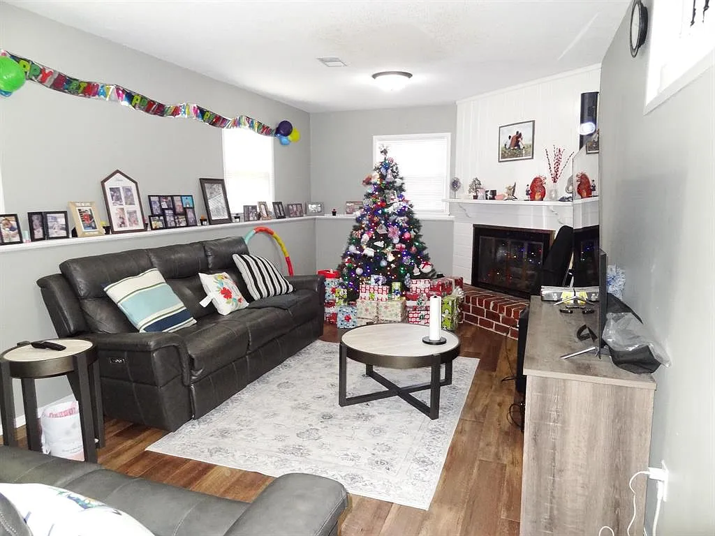 4 bed, 1848 sqft, $1,700 — Photo 4