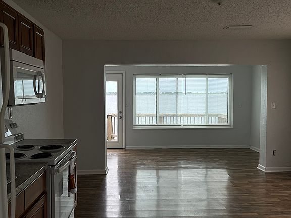3rd image of 5275 N Highway 1 APT 3