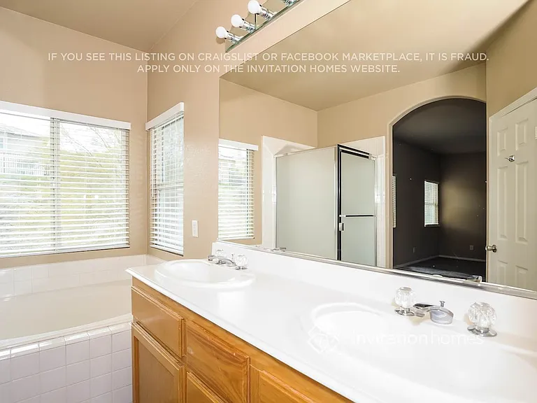 4208 Sungate Dr — Photo 10