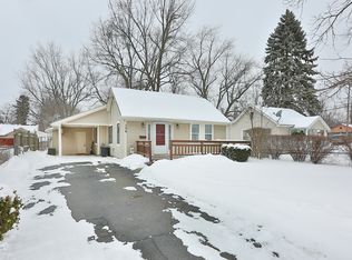 136 Starr Ave, Waterford, MI 48328