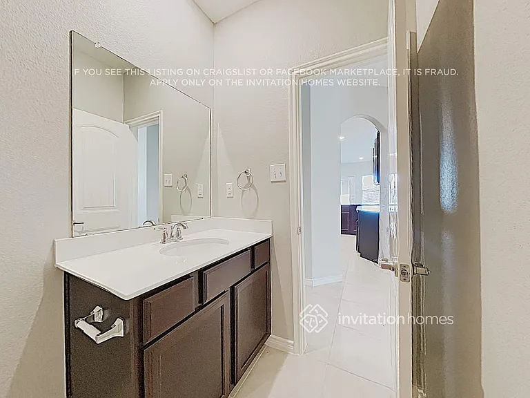 724 Lake Sierra Way — Photo 17
