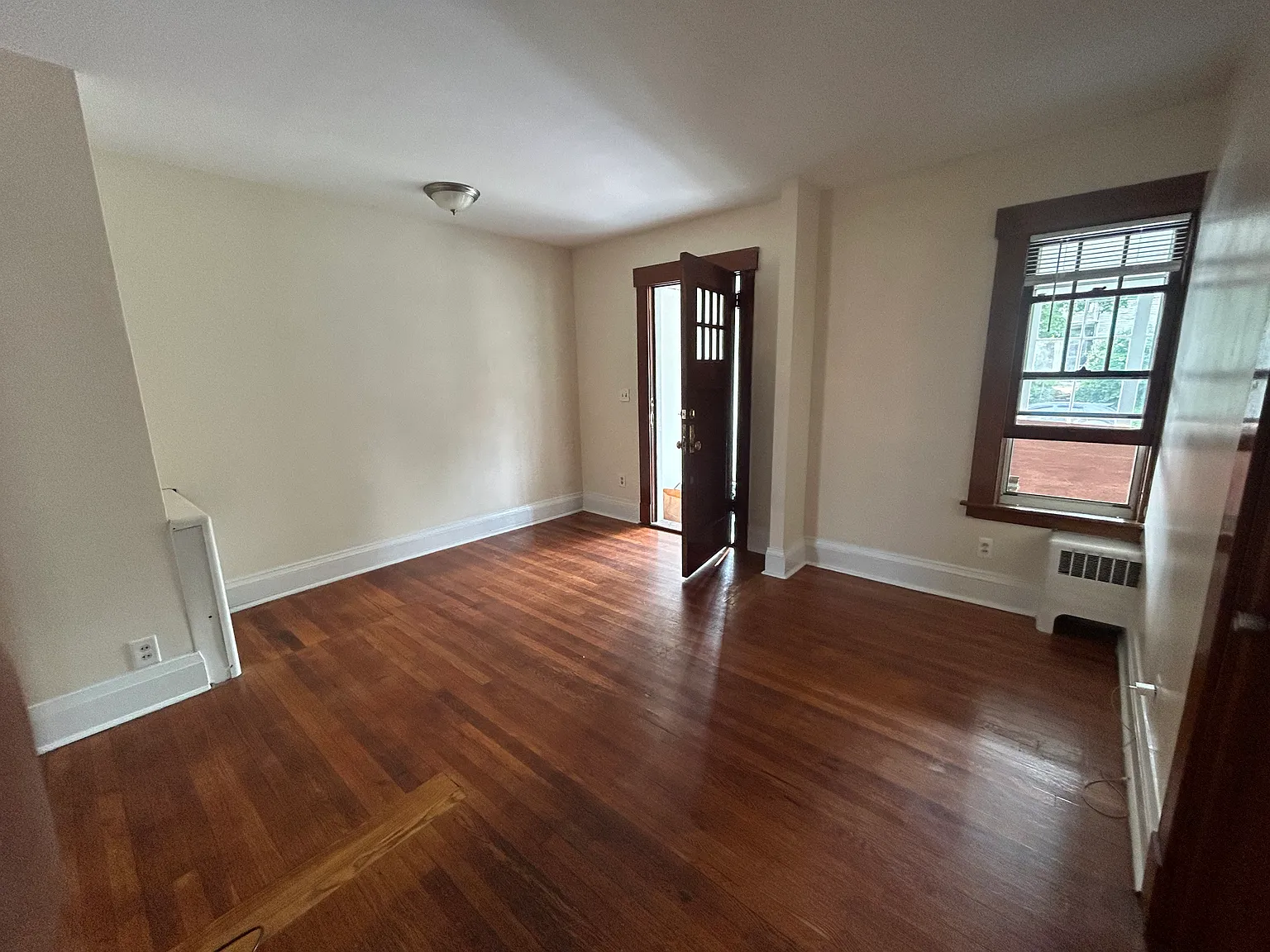 2 bed, 800 sqft, $1,700 — Photo 3