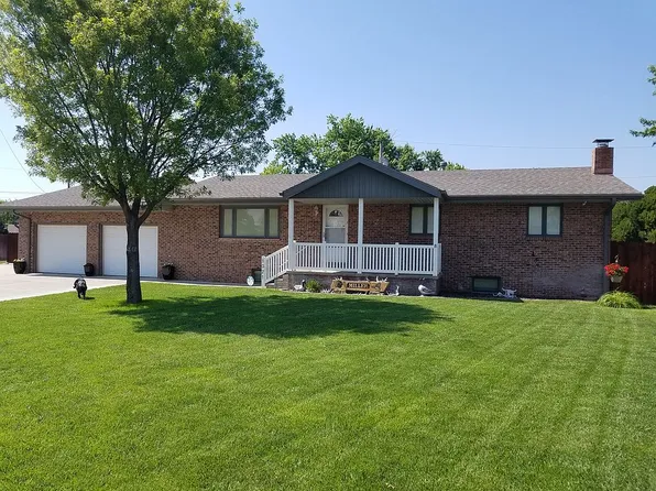 1321 Van Fleet Ln, Great Bend, KS 67530