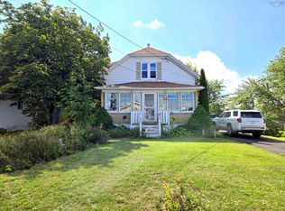 35 Maple St, Springhill, NS B0M1X0