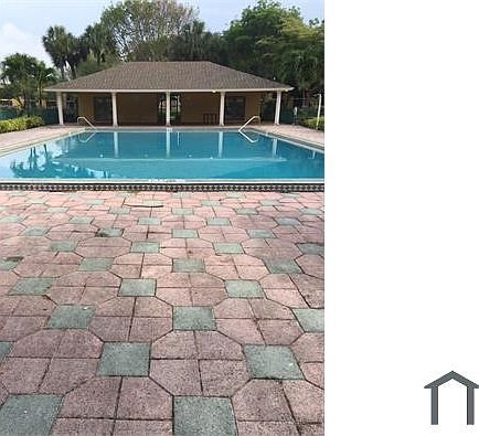 2nd image of 705 Meadows Cir #713
