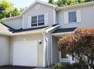 617 Strand Pond Cir, Webster, NY 14580