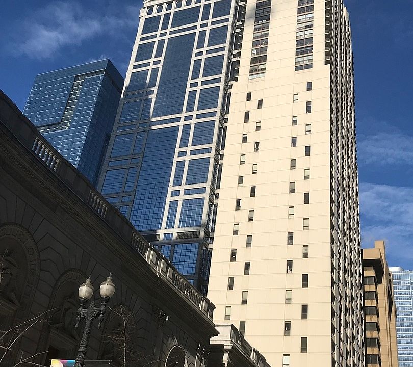 1st image of 200 N Dearborn St Unit 2205