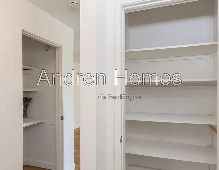 713 Frederick St — Photo 14