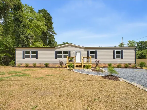 1565 Old Hollow Rd, Winston Salem, NC 27105