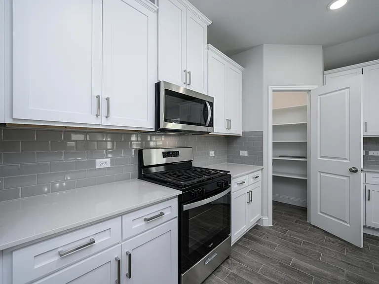 501 Amenduni Ln — Photo 4