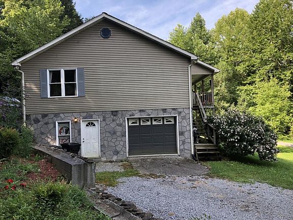 3rd image of 658 Woodland Dr