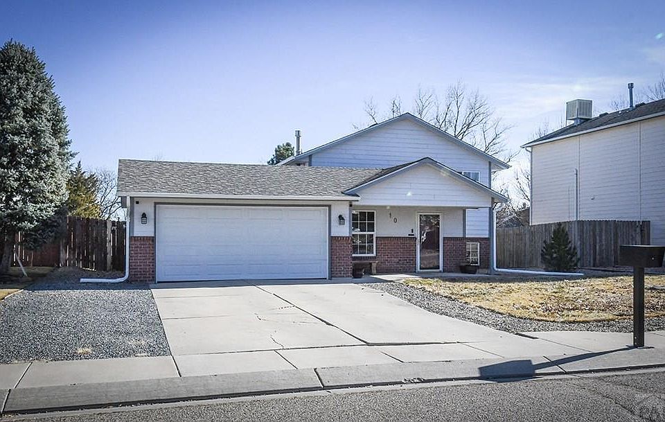 1st image of 10 Borman Ct