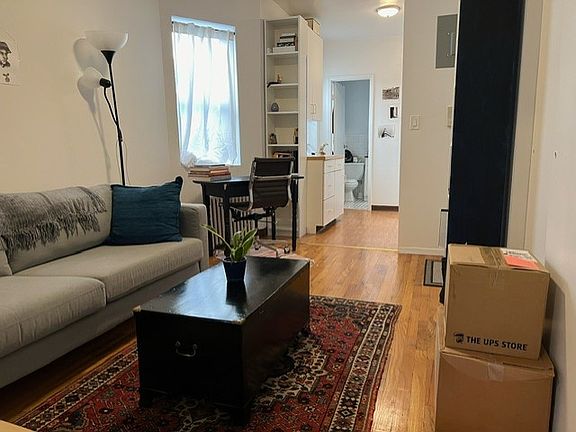 5th image of 422 E 73rd St APT 5D