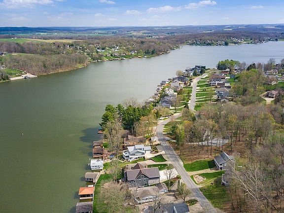 5th image of 1664 Apple Valley Dr