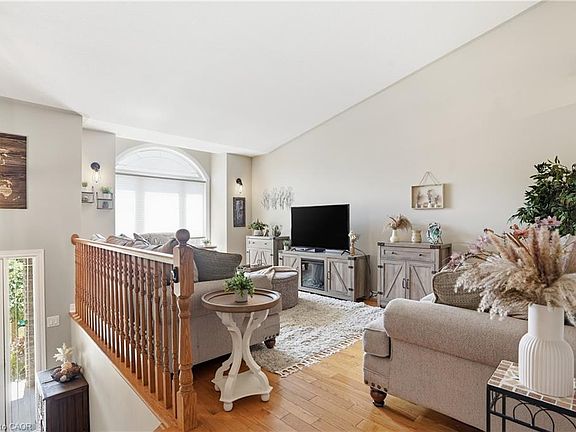 3rd image of 202 Wellbrook Blvd