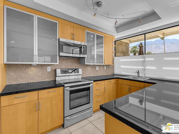 5th image of 858 N Calle De Mimosas