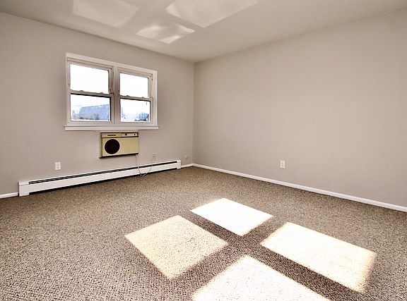 5th image of 146B Virginia Dr #146-B