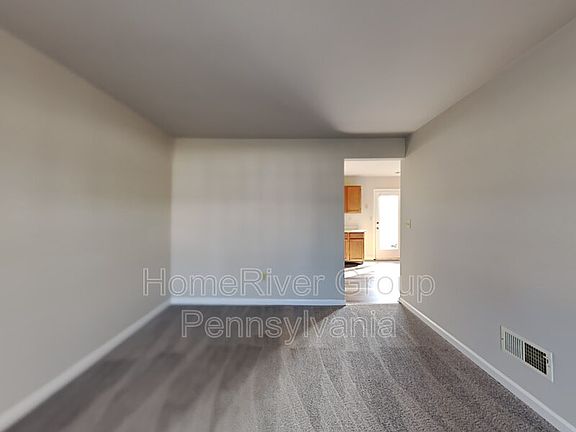 2nd image of 1922 Clinton Ave
