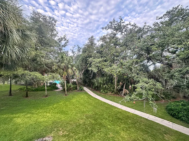 283 Sherwood Dr — Photo 8