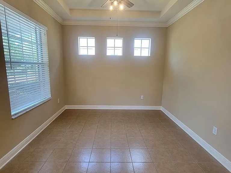 10418 Fenceline Rd — Photo 4