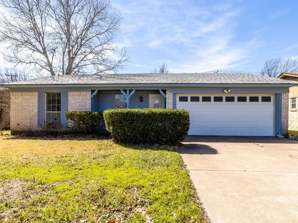 6713 McCoy Dr, Watauga, TX 76148