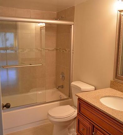 5th image of 9140 SW 123rd Ct APT 305Q