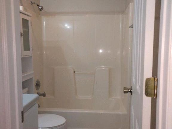 4th image of 1989 B Summerhaven Dr
