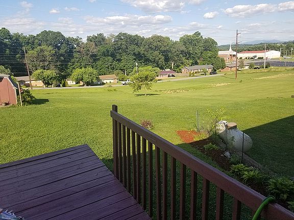 5th image of 114 Brightridge Dr