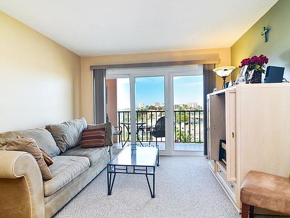 4th image of 51 Island Way APT 505