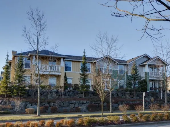7709 Fairway Ave SE Unit 201, Snoqualmie, WA 98065