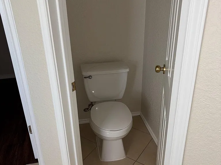 1403 Haley Gray Dr — Photo 24