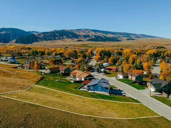 16 Black Mountain Dr, Dayton, WY 82836