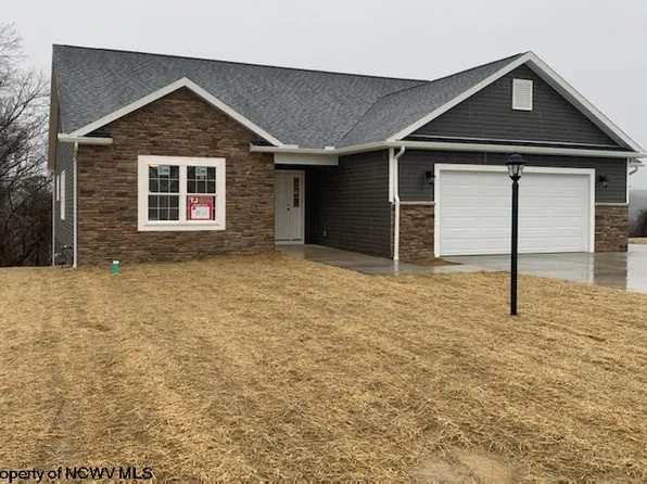 137 Charolais Cir, Fairmont, WV 26554