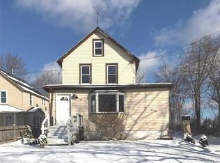 58 Lowndes Ave, Huntington Station, NY 11746