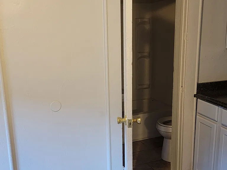 1 bed, 1.0 bath, 600 sqft, $675 — Photo 11