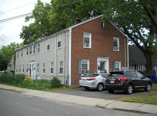 1584 Carew St, Springfield, MA 01104