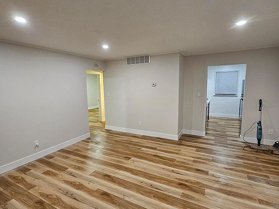 3rd image of 10270 Albany Ave