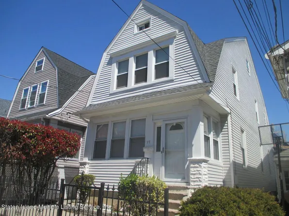 97 Bond St, Staten Island, NY 10302