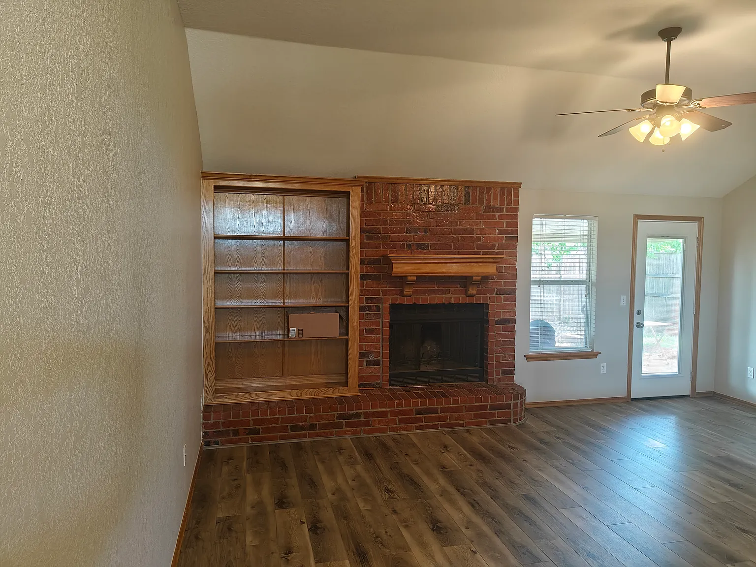 3 bed, 1560 sqft, $1,650 — Photo 3