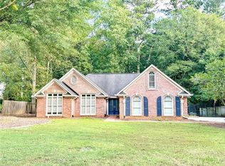 1095 Whitehead Rd, Sugar Hill, GA 30518