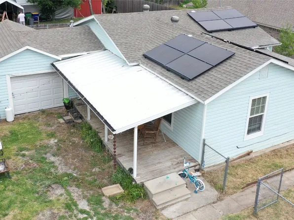 425 Pemberton St, White Settlement, TX 76108
