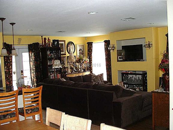 3rd image of 5920 Halifax Ave