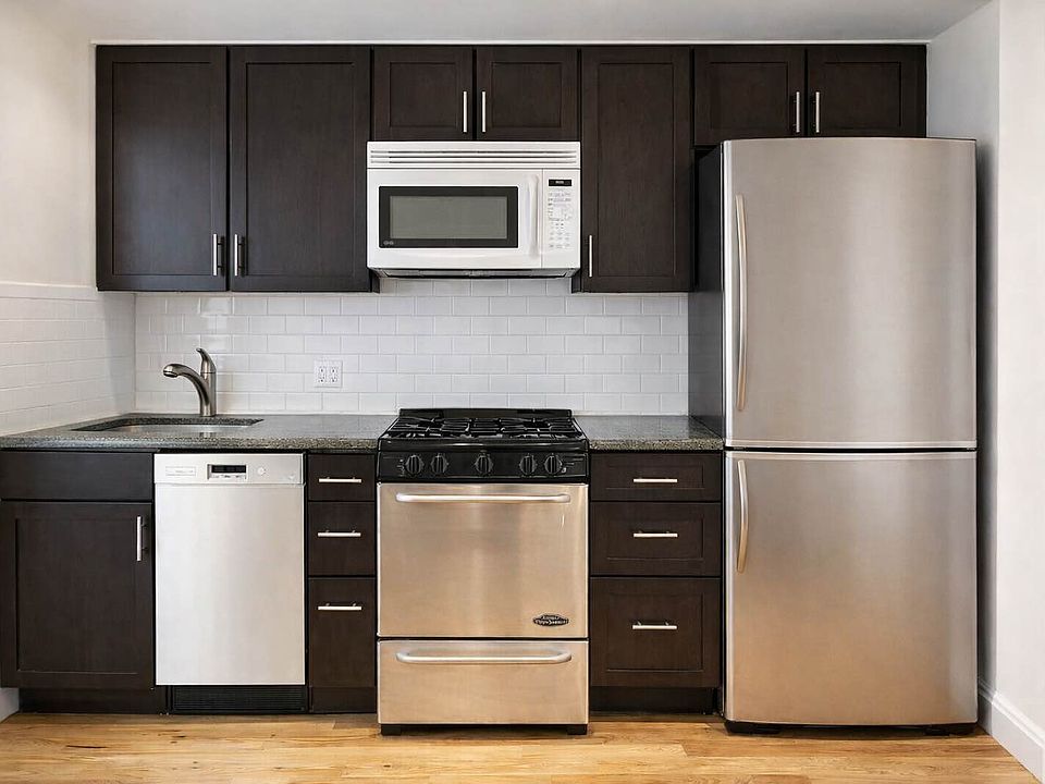 1st image of 257 Bleecker St #4B