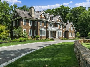 8 Terrace Cir, Armonk, NY 10504